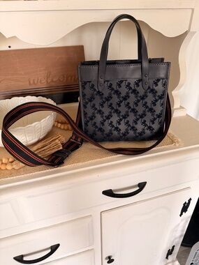 Coach Field tote 30 with horse and carriage print - black with orange suede side